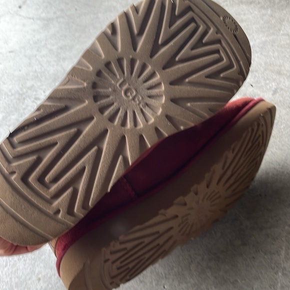 UGG Red Mid-Calf Boots with Sheepskin Lining - Picture 4 of 5